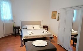 Grazioso appartamento tra cultura, lago e montagna